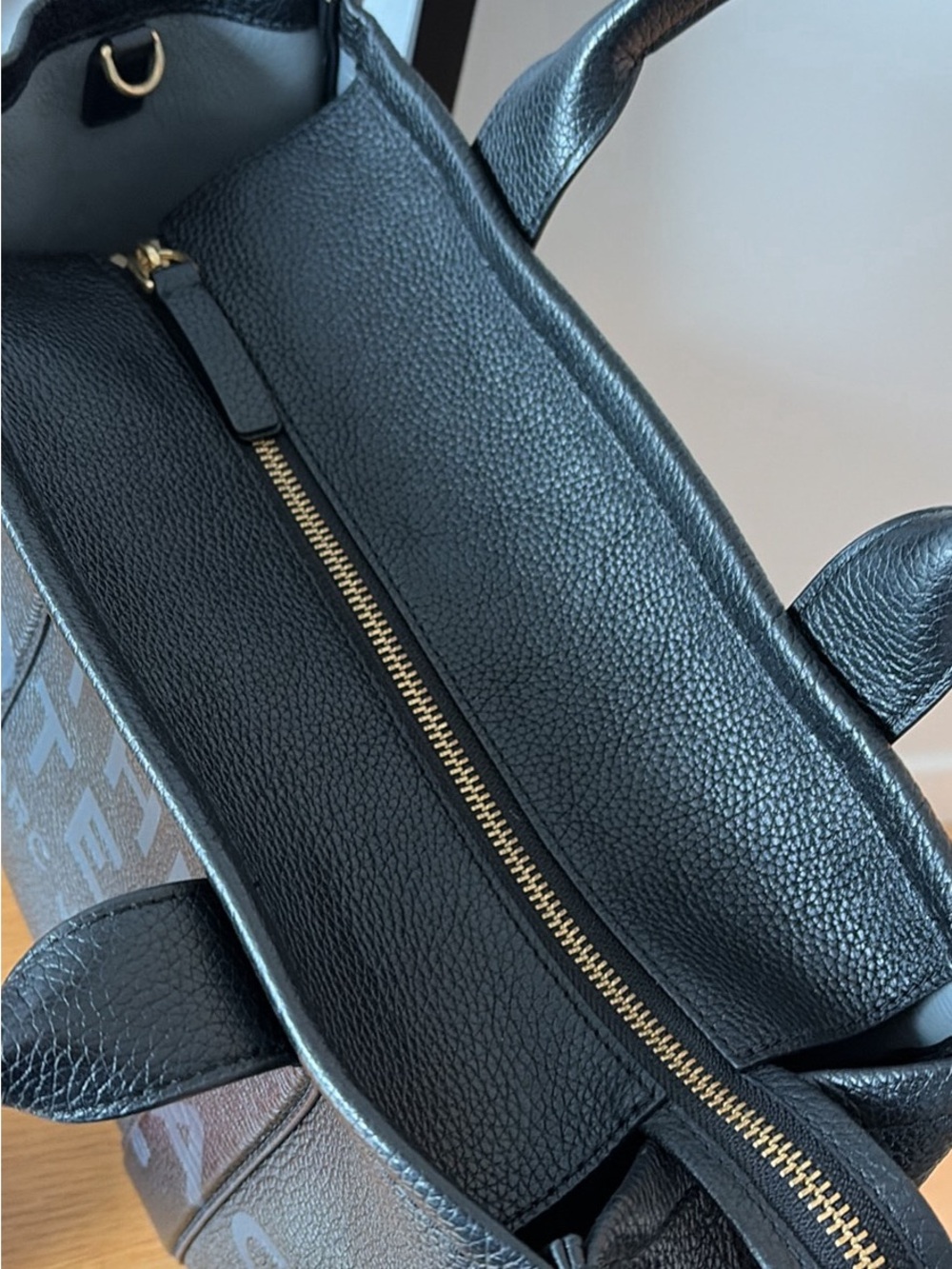 Marc Jacobs Black Pebbled Leather 'The Tote Bag' Satchel - Picture 3 of 9